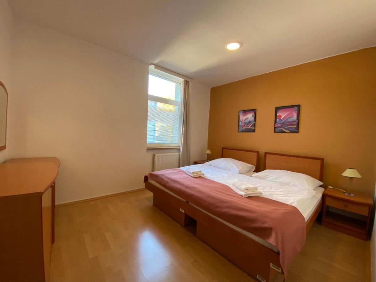 Hotel Adria Újtölgyes Kültér fotó