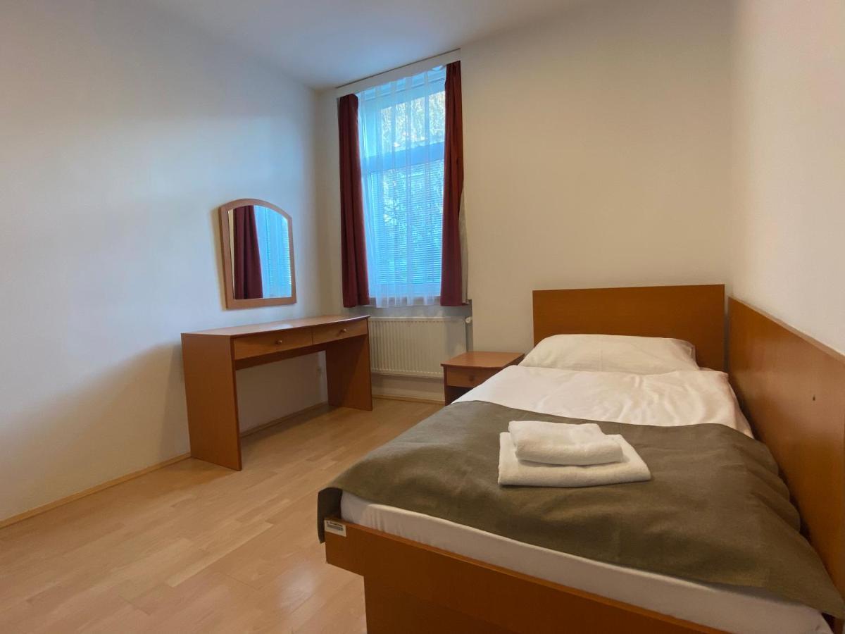 Hotel Adria Újtölgyes Kültér fotó