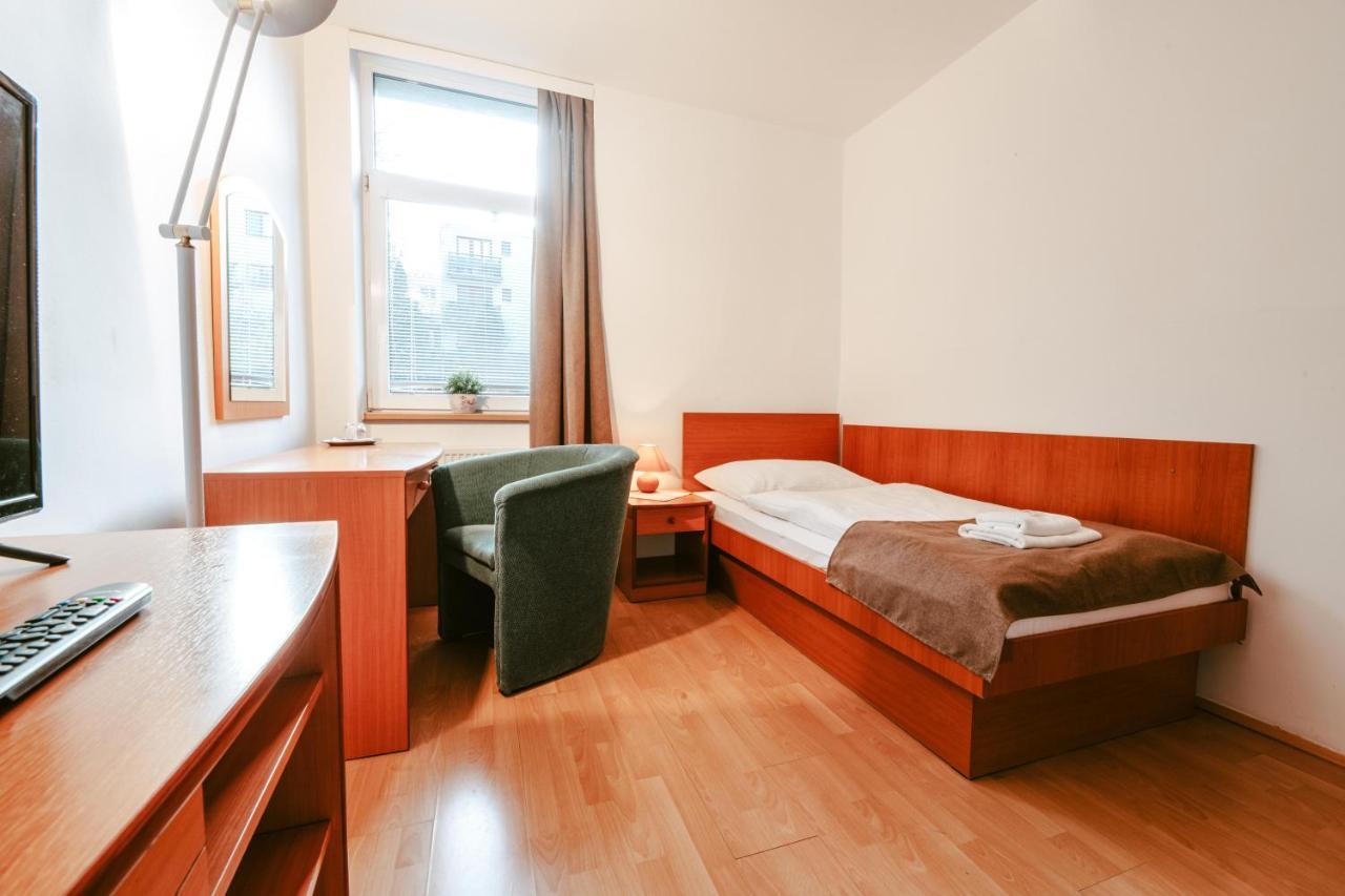 Hotel Adria Újtölgyes Kültér fotó