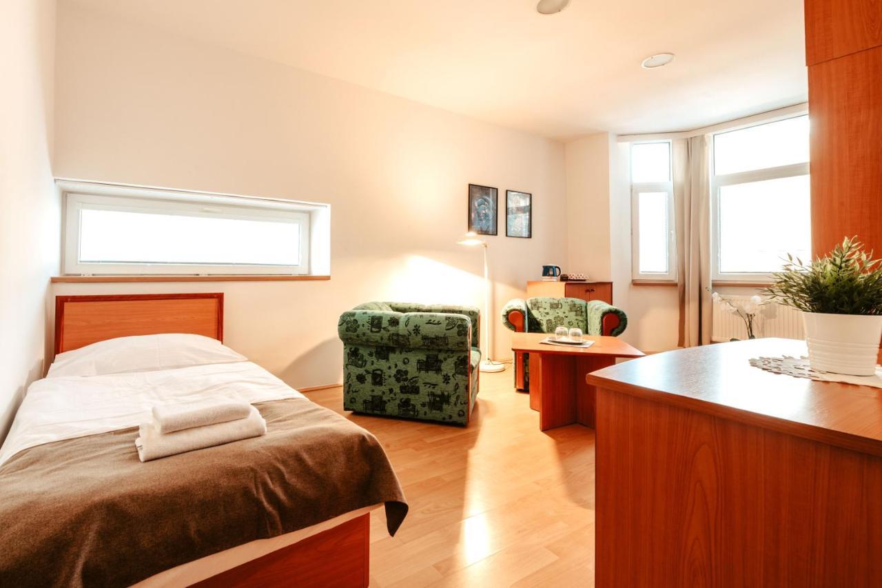 Hotel Adria Újtölgyes Kültér fotó