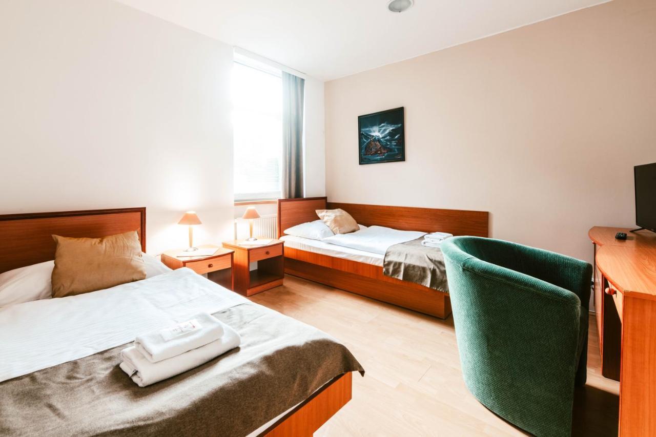Hotel Adria Újtölgyes Kültér fotó