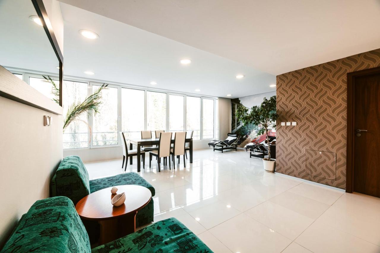 Hotel Adria Újtölgyes Kültér fotó