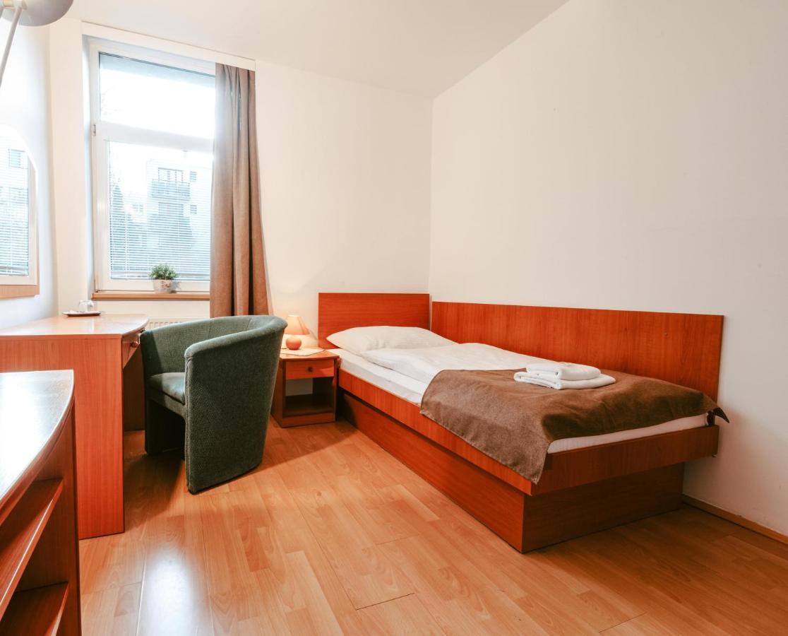 Hotel Adria Újtölgyes Kültér fotó