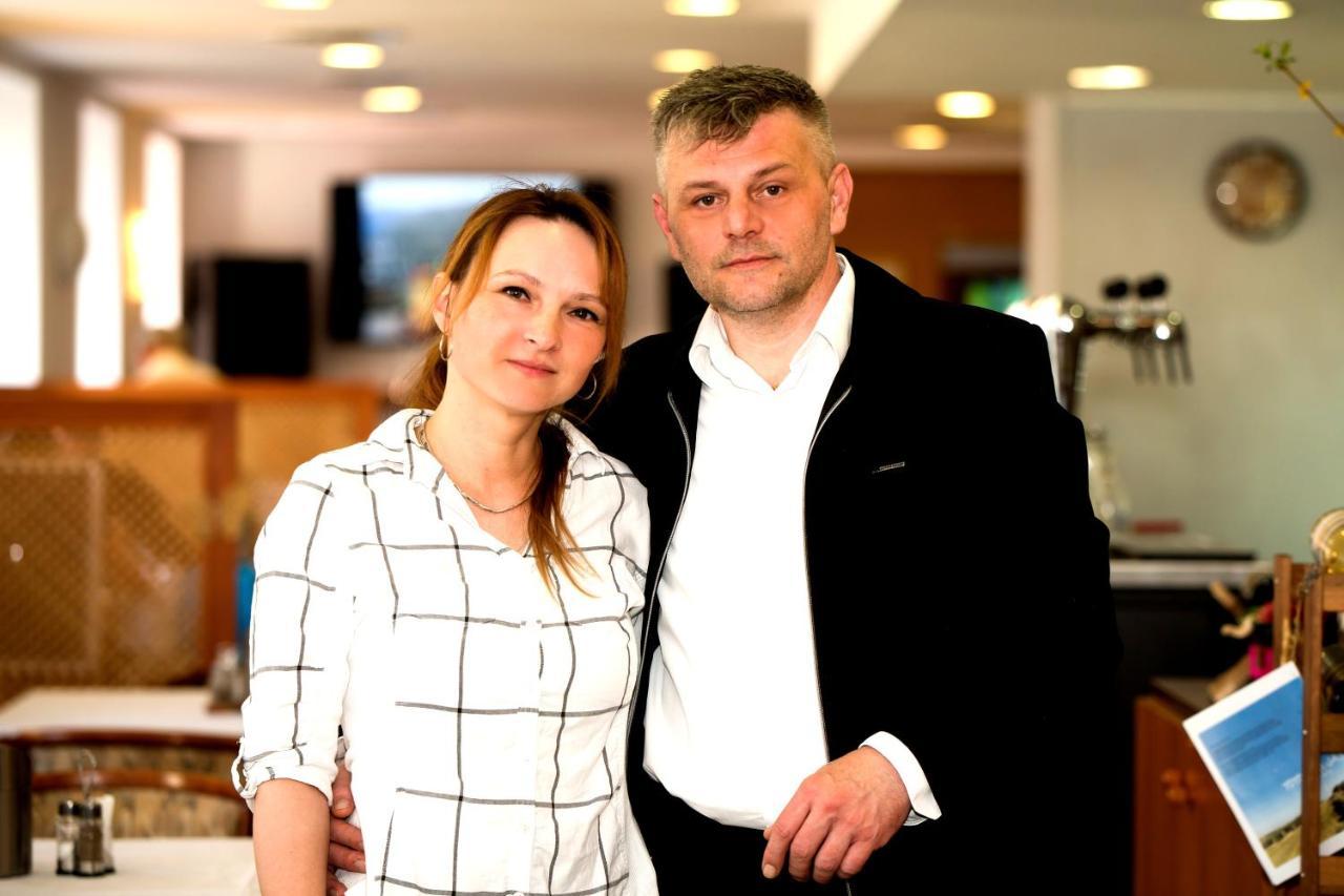 Hotel Adria Újtölgyes Kültér fotó